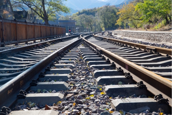 改性尼龍PA6和PA66在高速鐵路、機(jī)車工業(yè)中的應(yīng)用